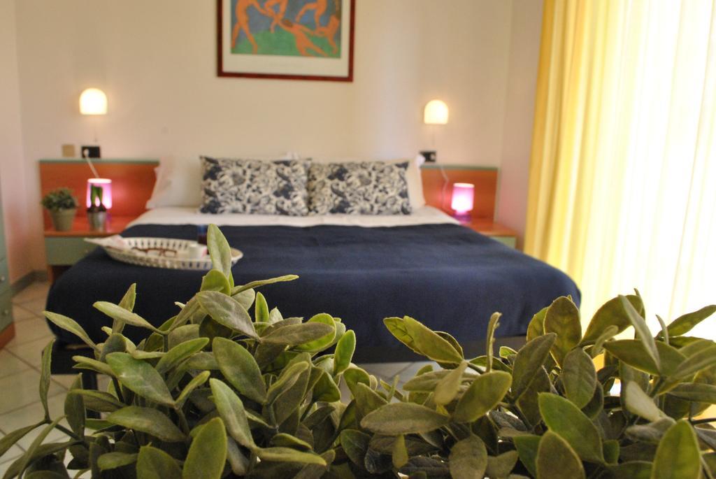 Hotel Fra I Pini Rimini Exterior photo